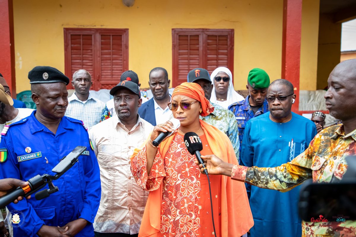 Sabadou Baranama: Madame la Ministre CAMARA Djenabou Touré poursuit sa tournée de terrain et de prise de contact 