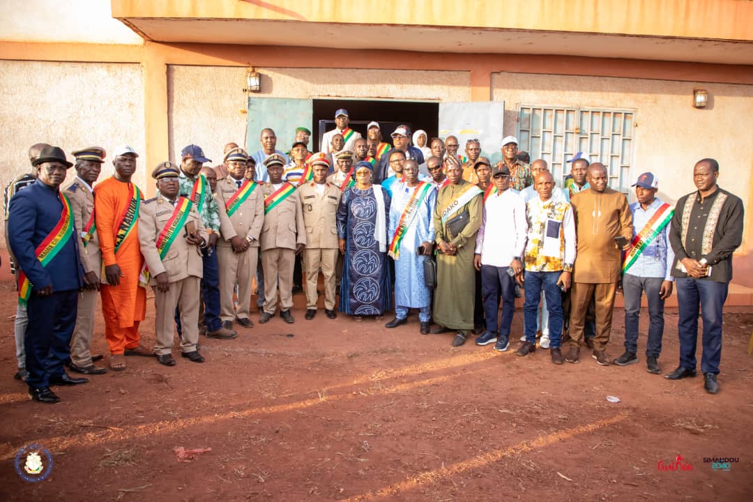 Gouvernance Territoriale et décentralisée : La Ministre,  Madame CAMARA Djenabou Touré, échangé avec les Administrateurs Territoriaux et Élus locaux de la région de Siguiri 
